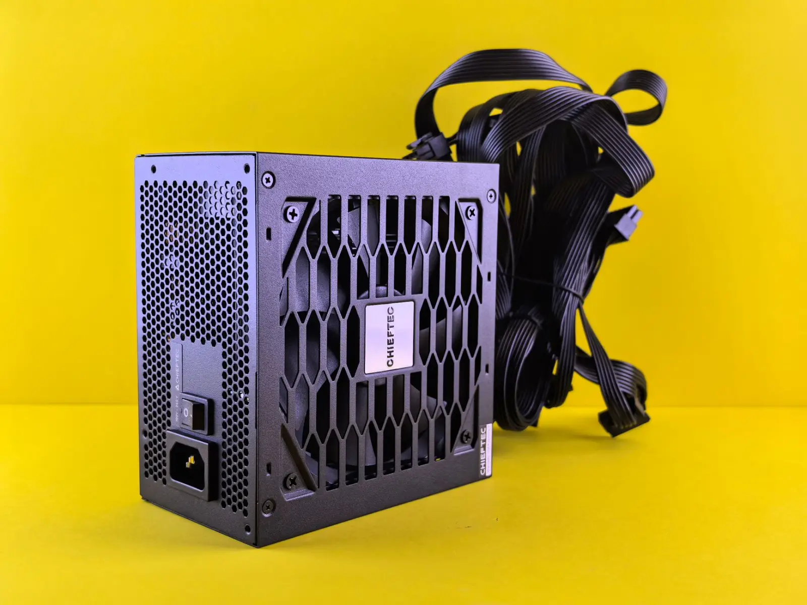 佛山制管企业塑料管材产品对比：PVC-U与PE管性能差异